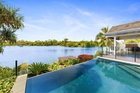 22 Noosa Parade - South Australia Travel 4