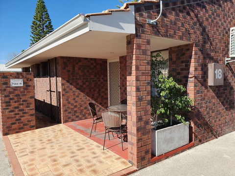 Ocean Beach Chalet 18 - South Australia Travel 1