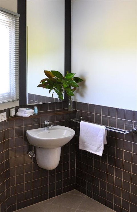 Daylesford Spa Villa One - South Australia Travel 1