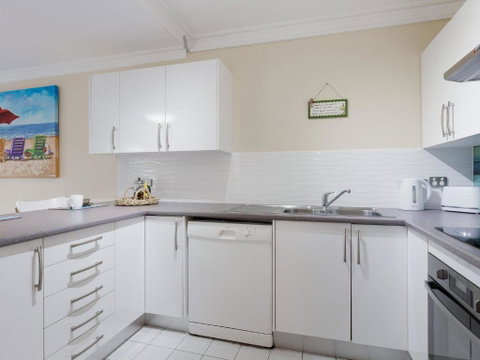 3 Frangipani 30 Leonard Avenue Great Townhouse With Air Con - South Australia Travel 5