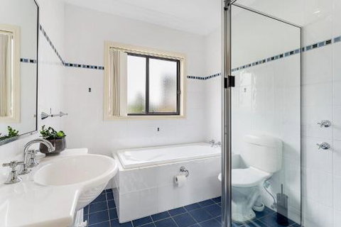 Resthaven In The Heart Of Shoal Bay - South Australia Travel 1