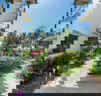 Beachfront Apartment with Ocean Views