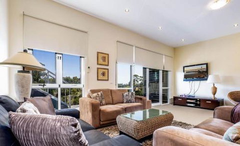 COASTAL SOUL VILLA At BROADBEACH - South Australia Travel 5