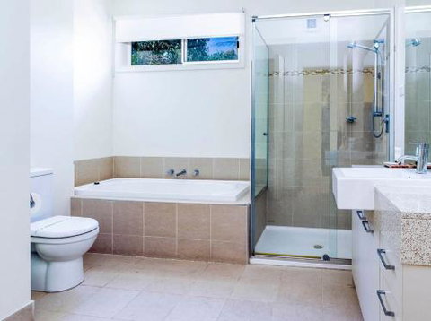 COASTAL SOUL VILLA At BROADBEACH - South Australia Travel 4