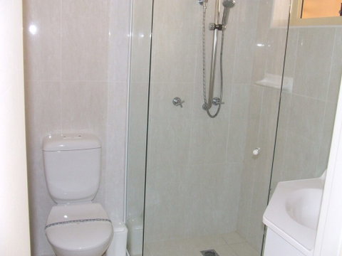 South Pacific Unit 2 / 13 15 Shoal Bay Road - South Australia Travel 6
