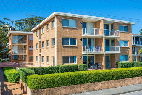 South Pacific Unit 2 / 13 15 Shoal Bay Road - South Australia Travel 1