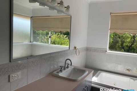 Salty Dayz - South Australia Travel 6