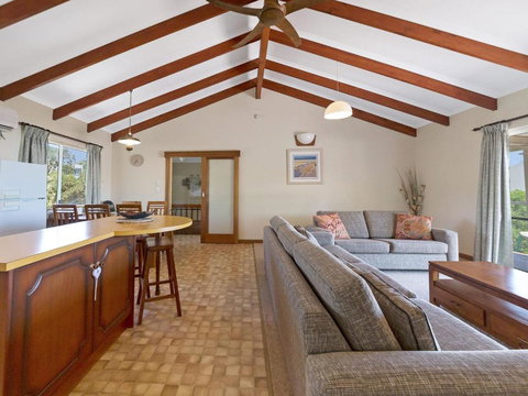 Footprints At Carrickalinga 31 Solitude Drive - South Australia Travel 5