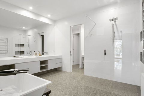 Lansdowne Villa - South Australia Travel 4