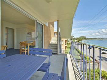 Shoal Towers Unit 6 / 11 Shoal Bay Road - South Australia Travel 6