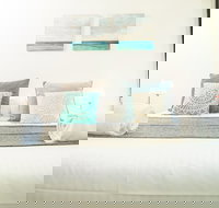 Modern And Chic Apartment Next To Parramatta Station - South Australia Travel