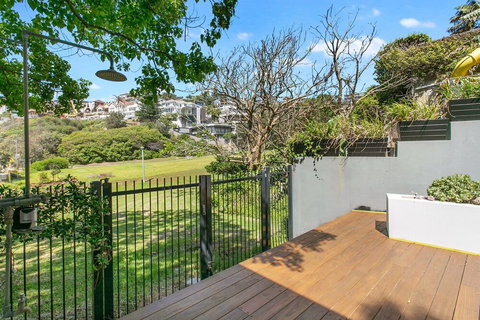 Surfer's Loft Tamarama - South Australia Travel 0