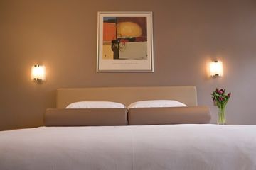 Easystay Studio Apartments - South Australia Travel 1