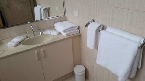 Beaconlea Tower Apartments - South Australia Travel 5