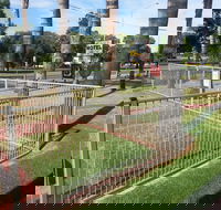 Sunraysia Motel  Holiday Apartments - South Australia Travel