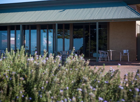 Foreshore Motor Inn - South Australia Travel 0