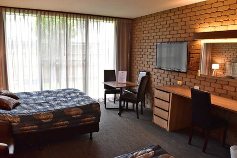 Strzelecki Motor Lodge - South Australia Travel 5