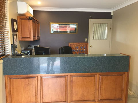 James Street Motor Inn - South Australia Travel 4