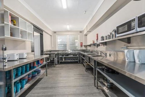 City Resort Hostel - South Australia Travel 2