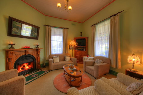 Hanlon House Bed And Breakfast - South Australia Travel 6