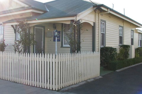 The Postmaster Inn BnB - South Australia Travel 1