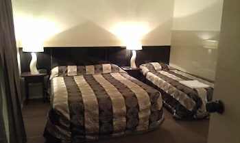 Avalon Motel - South Australia Travel 6