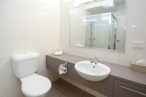 Sandors Motor Inn - South Australia Travel 7