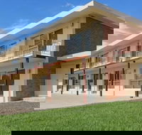 Seven Pines Motor Inn - South Australia Travel