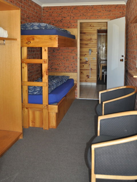 Merrijig Motor Inn Resort - South Australia Travel 3