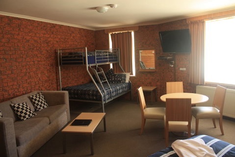Merrijig Motor Inn Resort - South Australia Travel 4