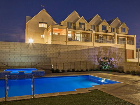 Serenity On The Terrace - South Australia Travel 4