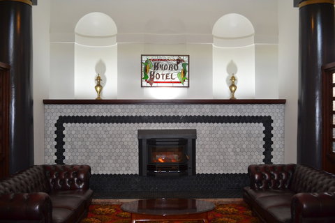 Historic Hydro Motor Inn - South Australia Travel 0