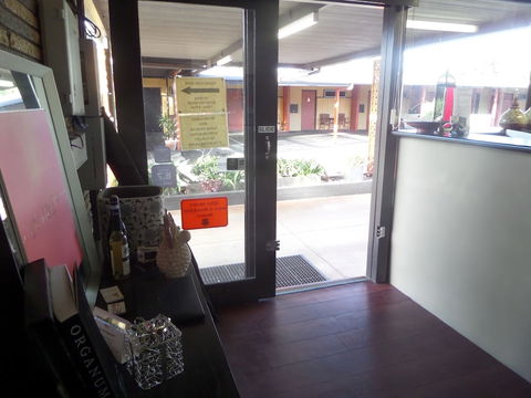 Motel Oasis - South Australia Travel 3