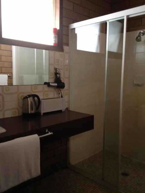 Rippleside Park Motor Inn - South Australia Travel 6