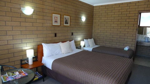 Rippleside Park Motor Inn - South Australia Travel 4