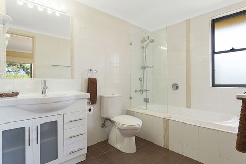 Saltwater Apartments - South Australia Travel 6