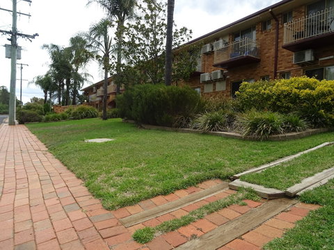 Tallarook Motor Inn - South Australia Travel 6