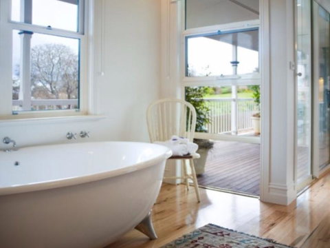 Hudson On Wombat - South Australia Travel 6