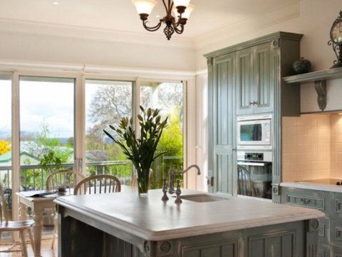 Hudson On Wombat - South Australia Travel 4