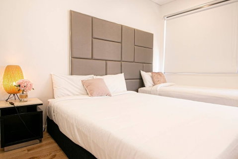 E06-darling Harbour Studio - South Australia Travel 6