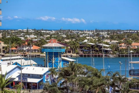 Beachfront Mooloolaba Apartment - South Australia Travel 2