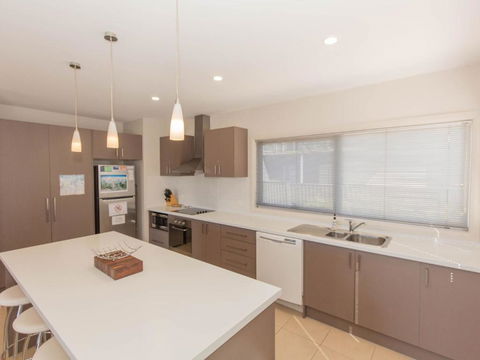 Opus 1 / 10 Poly Cow Lane - South Australia Travel 6