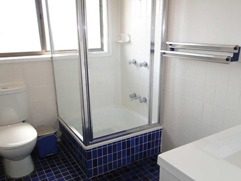 3 / 4 Victor Parade Great Townhouse & Walk To The Beach - South Australia Travel 4