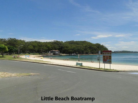 9 Commodore 6 Intrepid Close SO CLOSE TO THE WATERS EDGE - South Australia Travel 4