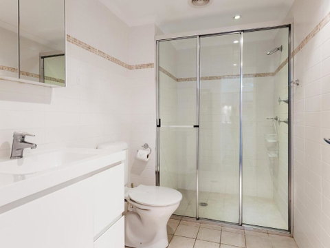 9 Shoal Bay Beach Apartments 2 Shoal Bay Road Air Conditioning & Complex Swimming Pool - South Australia Travel 6