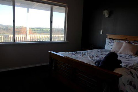 A Better Life Animal Sanctuary FarmStay Private Two Bedrooms Lounge Room & Bathroom & Toilet Shared Kitchen - South Australia Travel 4