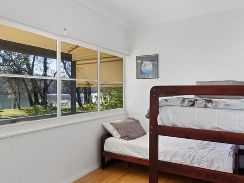 Rakali Cottage Lake Conjola - South Australia Travel 1