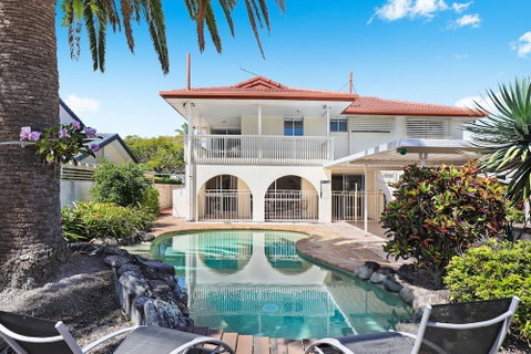 Culb Entertainers Paradise - South Australia Travel 0