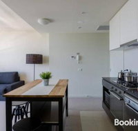 A Cozy CBD Suite with Spectacular City Views - South Australia Travel