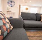 Contemporary Esprit with river reserve access - South Australia Travel